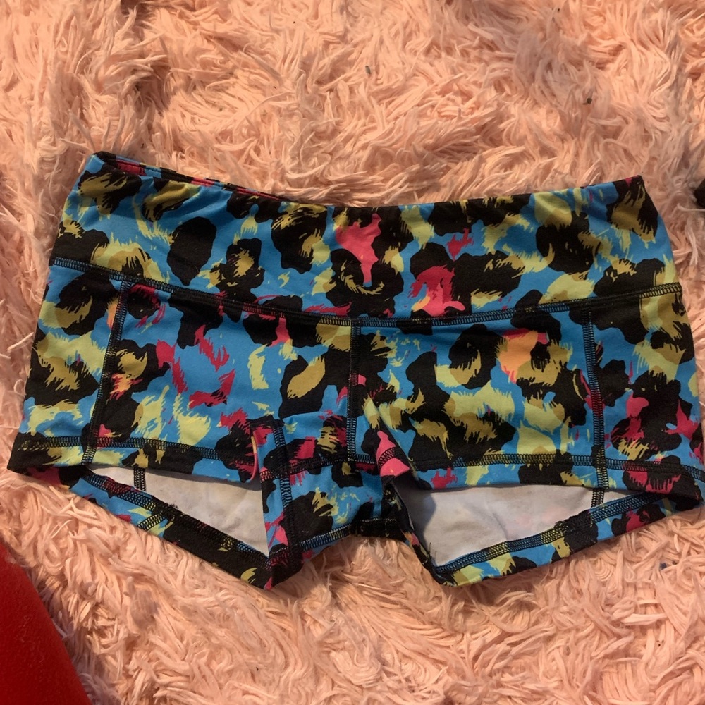 Fleo Shorts